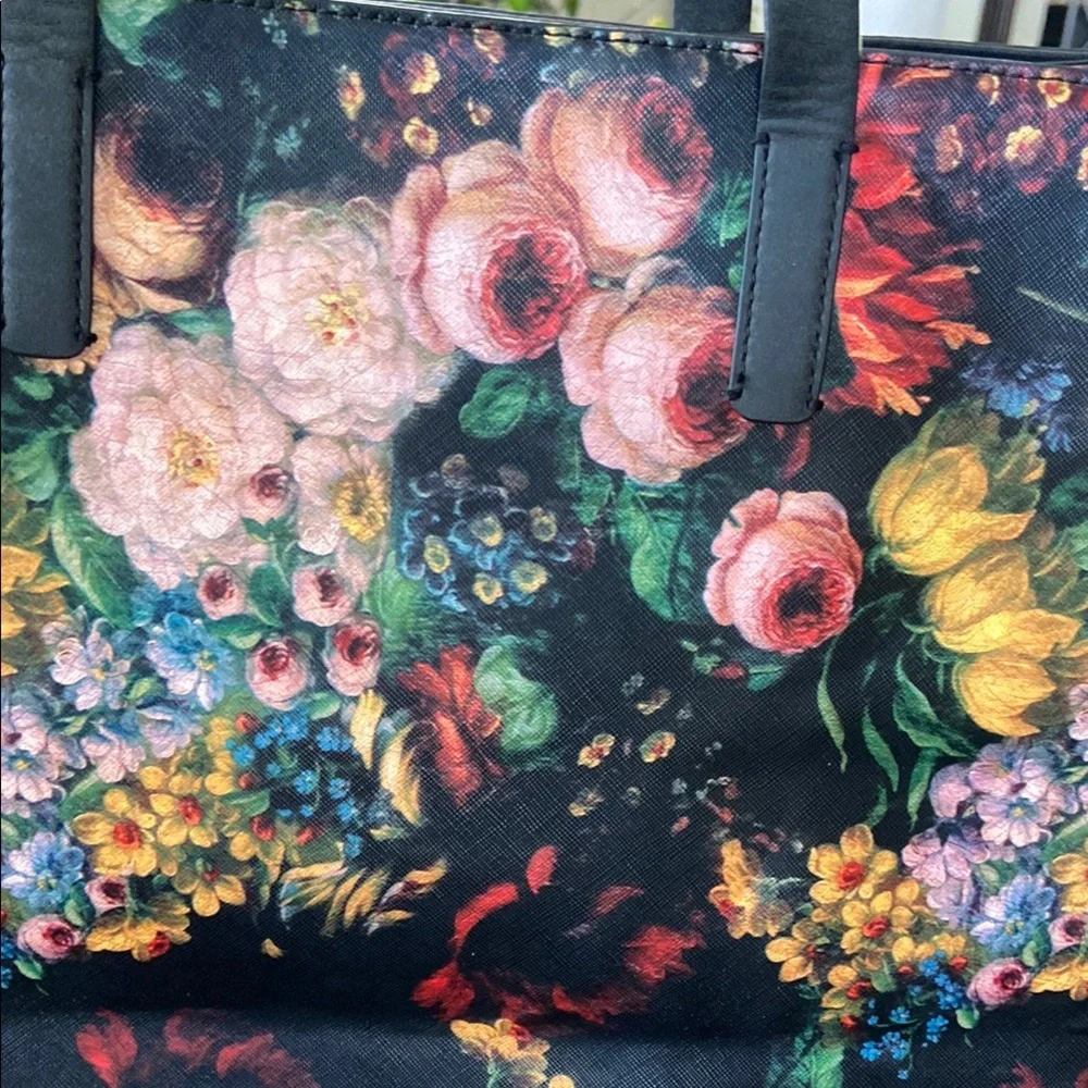 Exquisite Floral Black Tote Bag - Picture 14 of 15